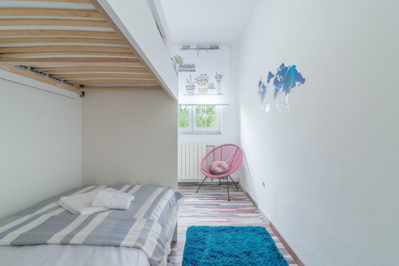 S&I Peaceful Holiday Home With Pool & Jacuzzi Galovac  Esterno foto
