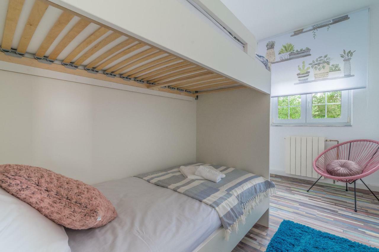 S&I Peaceful Holiday Home With Pool & Jacuzzi Galovac  Esterno foto